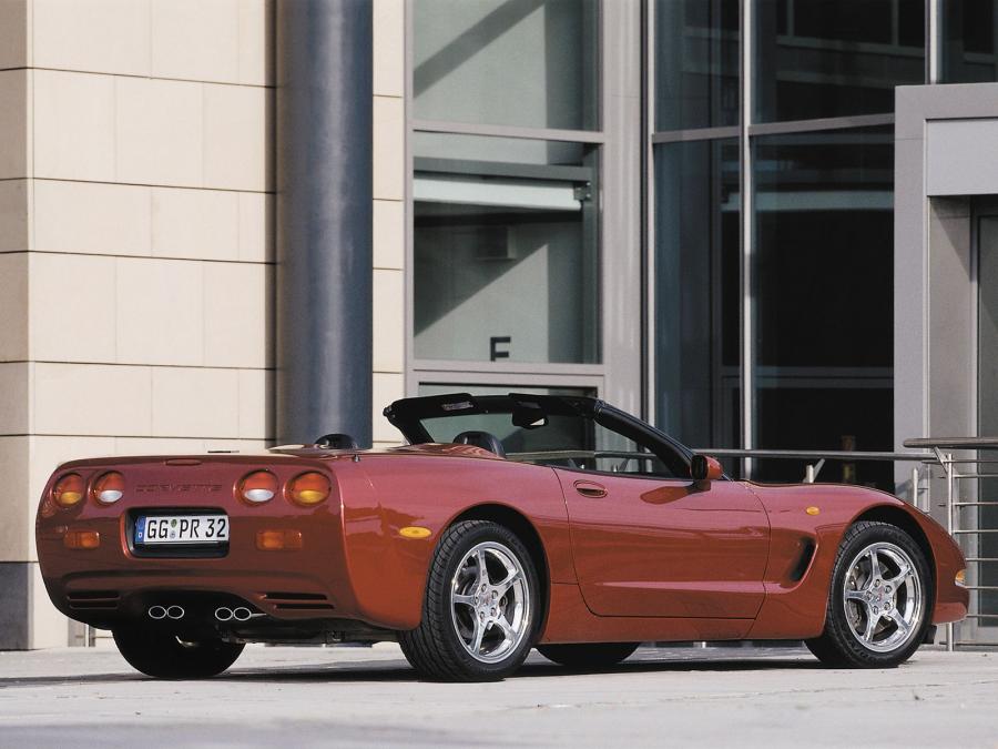 Chevrolet Corvette Convertible 1998 года  (EU) (фото 13 из 18)